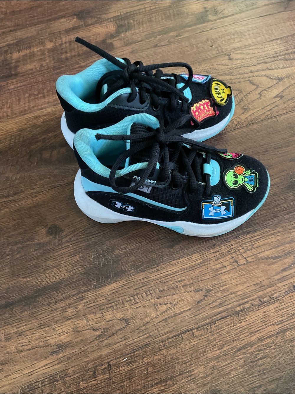 Under armor Kids Black & Light Blue Patch-Detail Sneakers